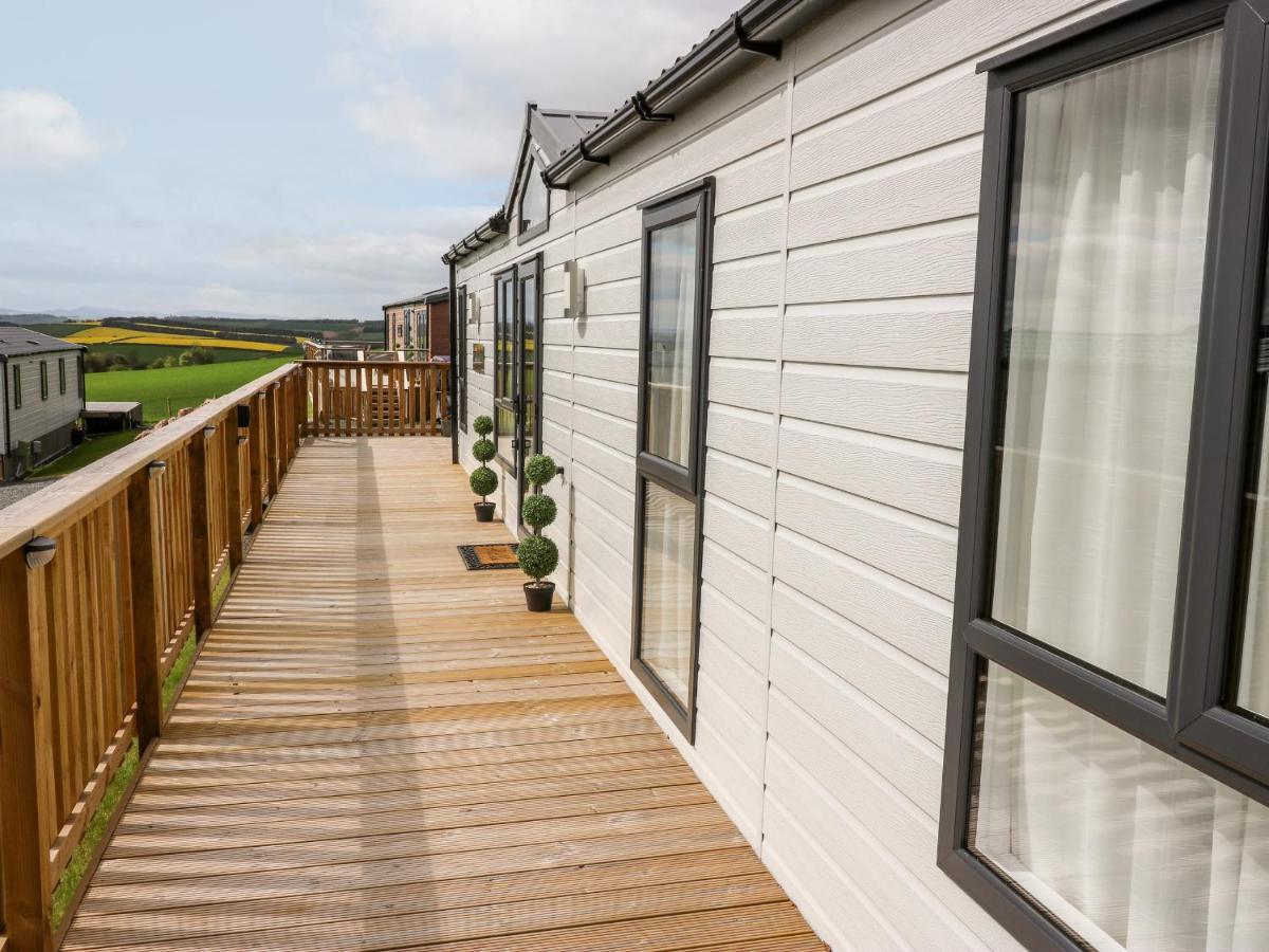 Serena Lodge Jedburgh Bagian luar foto
